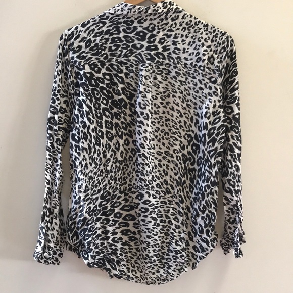 Equipment Slim Signature Cheetah Print Blouse Top - Picture 6 of 7